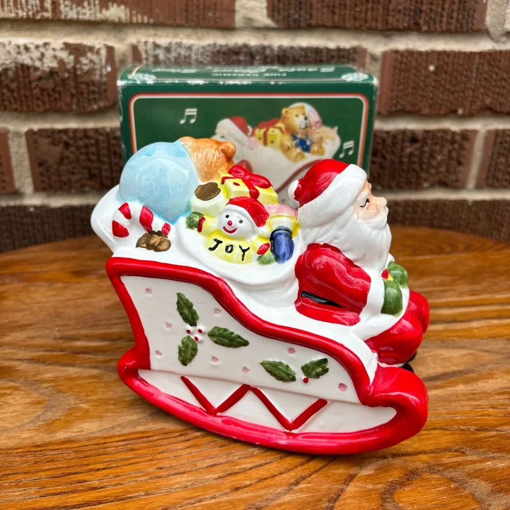 Vintage Christmas Santa Claus Sleigh Musical Box Taiwan Original Box